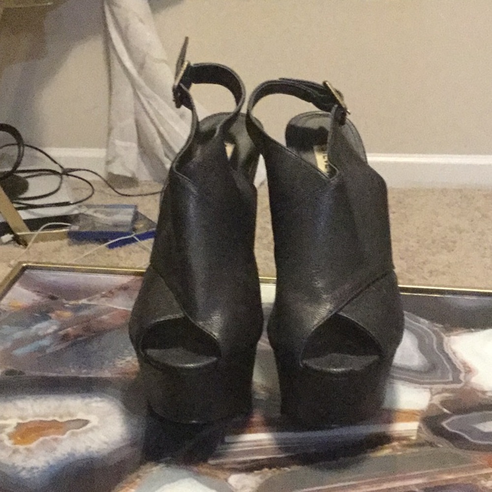 Sandal sz 6